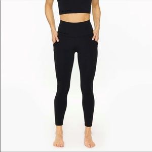 LuluLemon Black Align HR Pant 25” with Pockets. NWOT